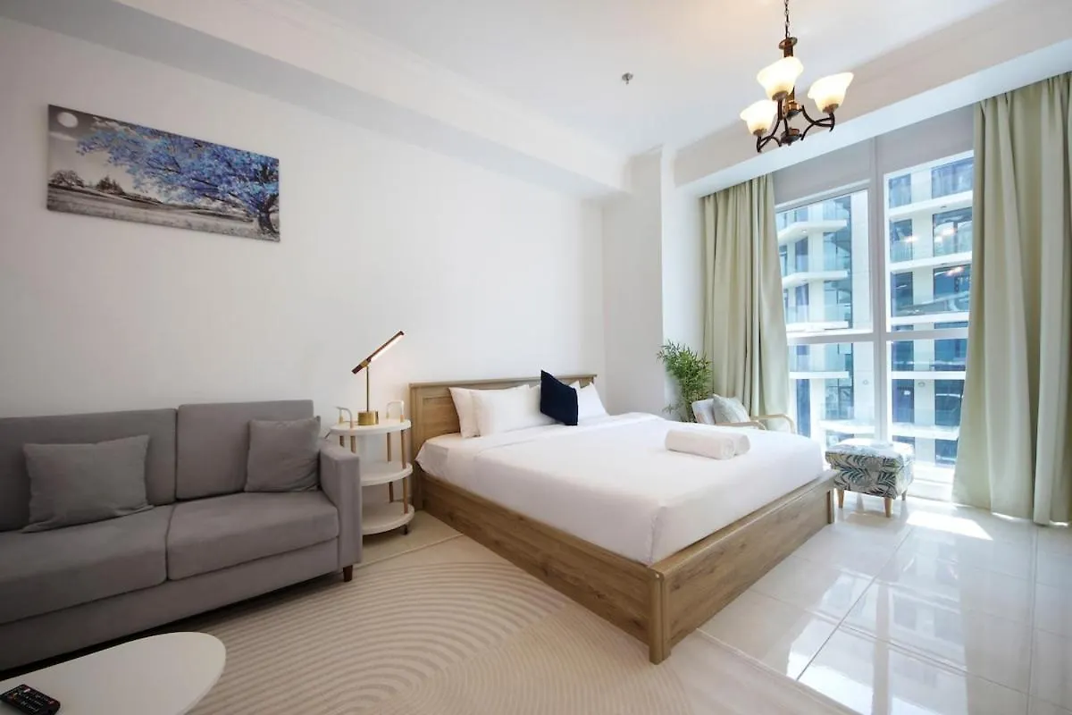 아파트 Spectacular High Floor Studio Apt In Business Bay 두바이